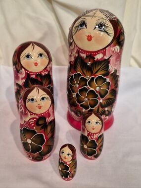 Russian Nesting Dolls Hand-Painted Matryoshka Set